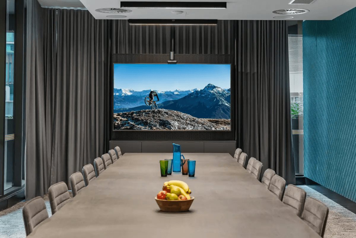 IPG commercial fitout
